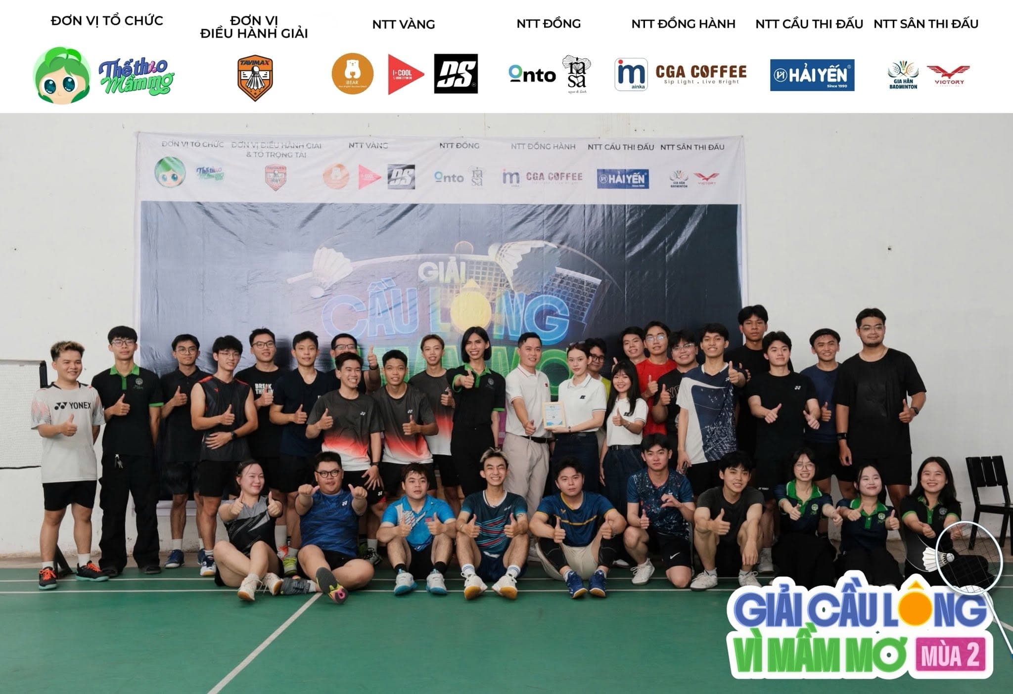 Hình lưu niệm BTC, NTT, VĐV